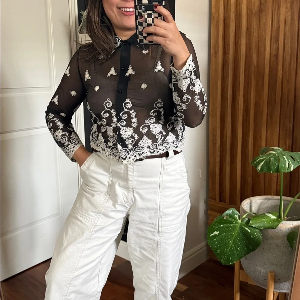Vintage M. Kalan Cropped Lace Semi Sheer Blouse Buttoned Front. M